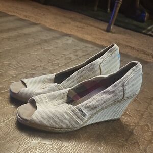 Toms Cream Wedges with Textured Stripes